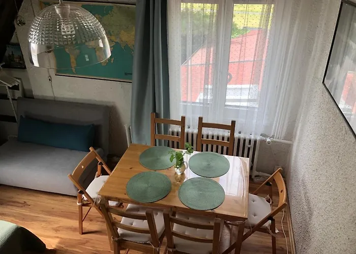 House In Oasis 10min To The Downtown דירה פראג